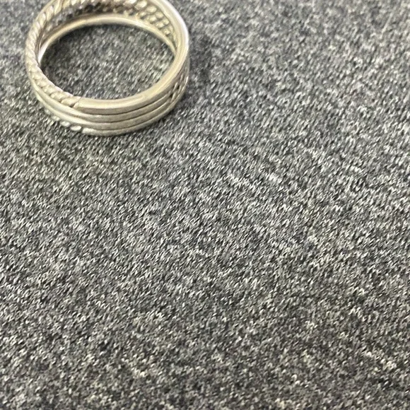 David Yurman Ring Crossover with Diamonds - Picture 4 of 7